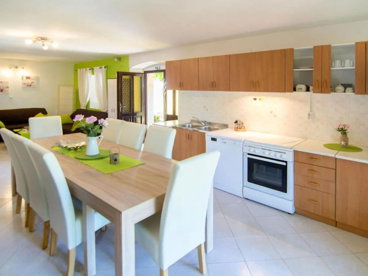Holiday Home Sara - Prc136 By Interhome Poreč